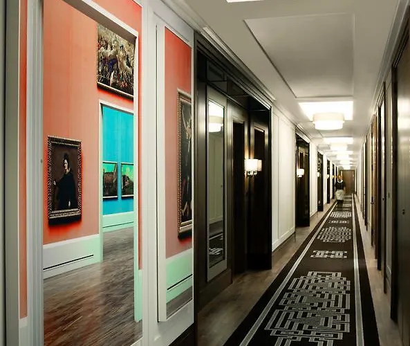 Deluxe  King Room Disability Access